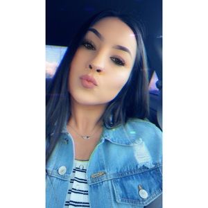 Meet your Posher, Ashley